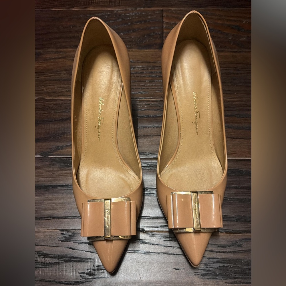 Salvatore Ferragamo Nude Bow Flats
